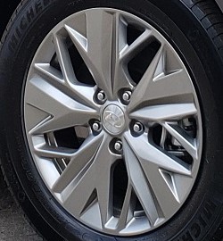 Factory OEM 17" Wheel Fits 2019-2023 Hyundai Nexo 52910M5210